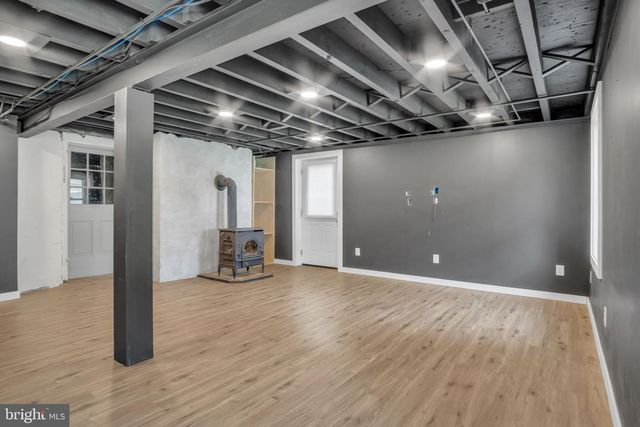 37 W MAIN ST, Mountville, PA 17554