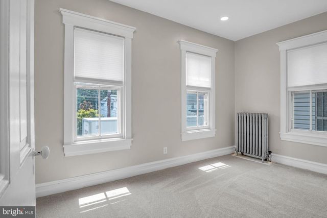 37 W MAIN ST, Mountville, PA 17554