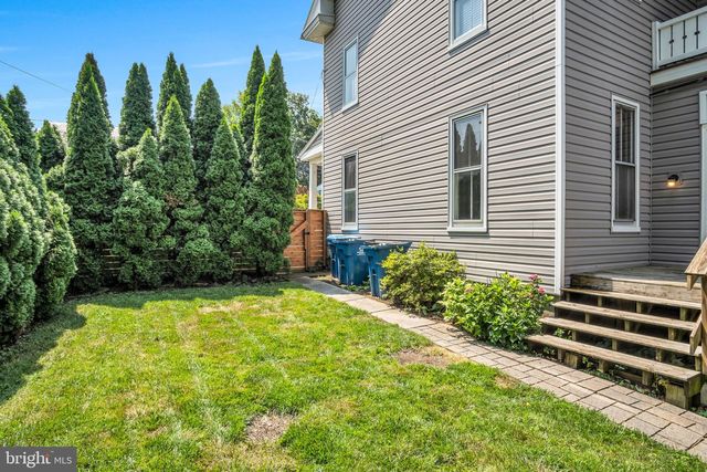 37 W MAIN ST, Mountville, PA 17554