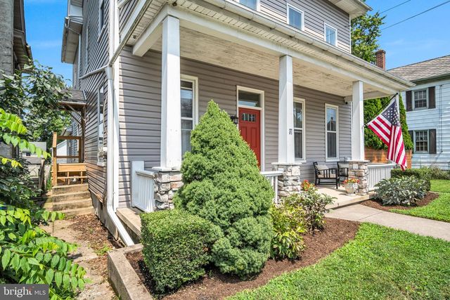 37 W MAIN ST, Mountville, PA 17554