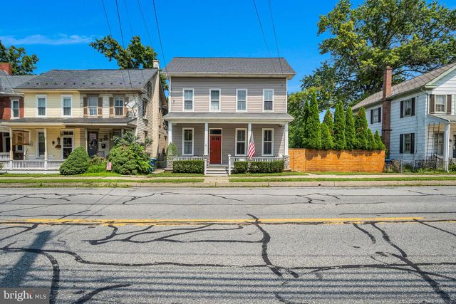 37 W MAIN ST, Mountville, PA 17554