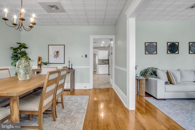37 W MAIN ST, Mountville, PA 17554