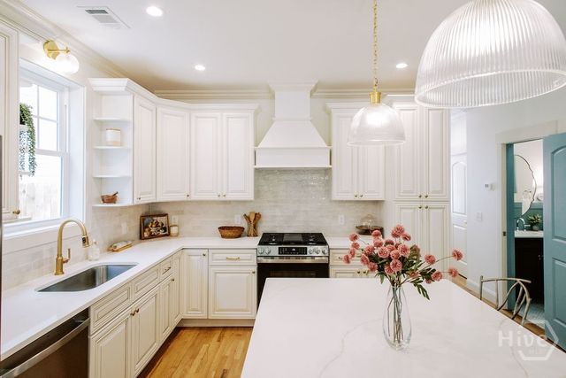 772 E Park Avenue, Savannah, GA 31401