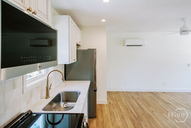 772 E Park Avenue, Savannah, GA 31401