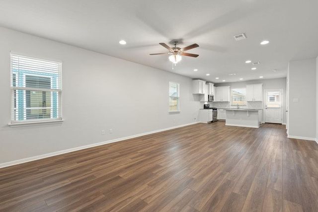 457 Elephant Island LOOP, Kyle, TX 78640