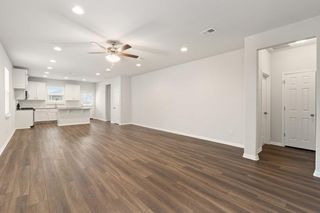 457 Elephant Island LOOP, Kyle, TX 78640