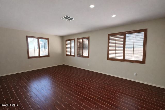 43704 W 47th Street, Lancaster, CA 93536