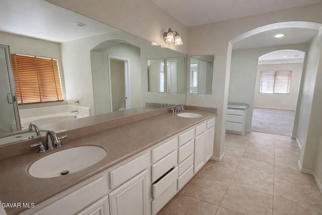 43704 W 47th Street, Lancaster, CA 93536