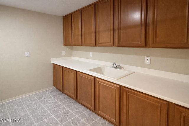 43704 W 47th Street, Lancaster, CA 93536