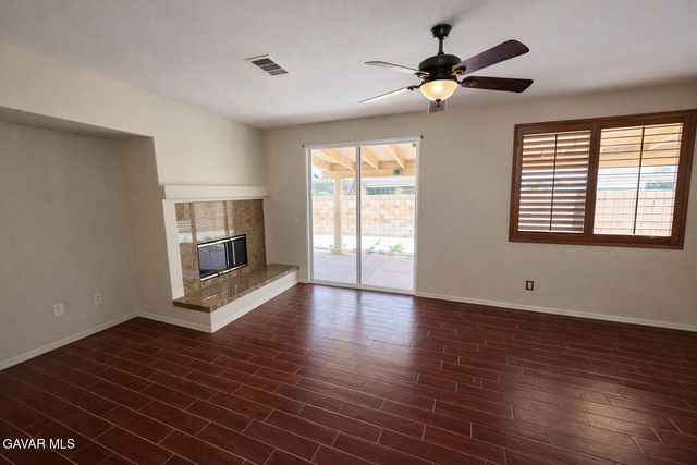 43704 W 47th Street, Lancaster, CA 93536