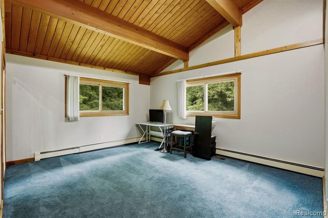 1215 Oakwood Road, Ortonville, MI 48462
