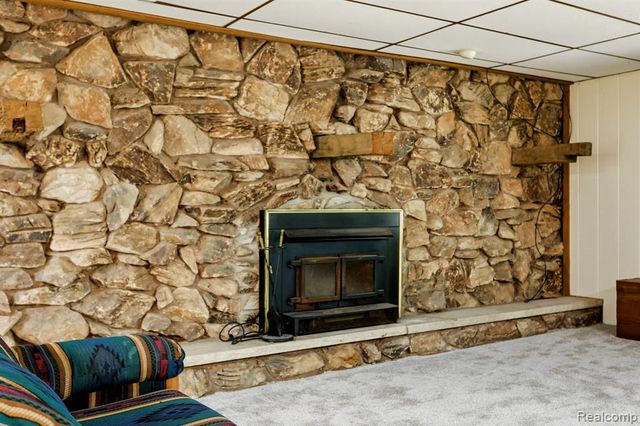 1215 Oakwood Road, Ortonville, MI 48462
