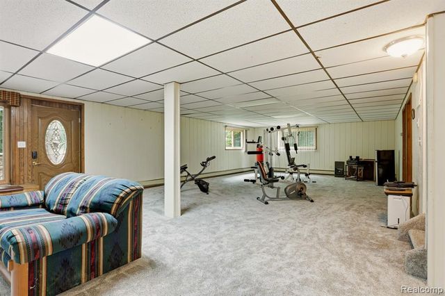 1215 Oakwood Road, Ortonville, MI 48462