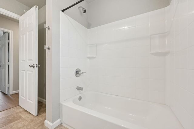 254 Plez Morgan Drive E, Montgomery, TX 77356