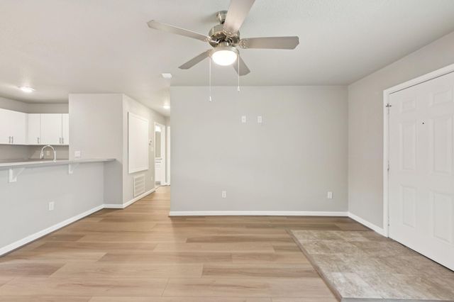 254 Plez Morgan Drive E, Montgomery, TX 77356