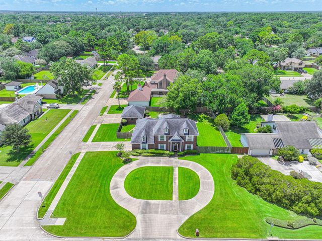 1408 Sunset Drive, Friendswood, TX 77546