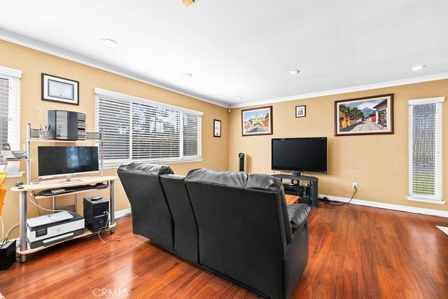 409 N Via Roma, Anaheim, CA 92806