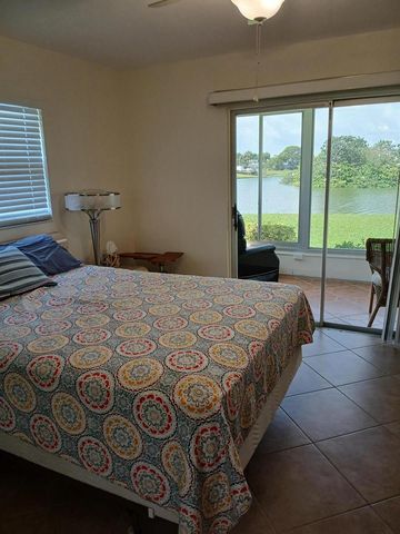 92 Seville Drive, Delray Beach, FL 33446