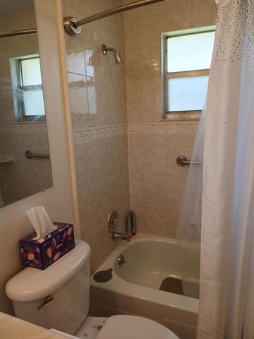 92 Seville Drive, Delray Beach, FL 33446