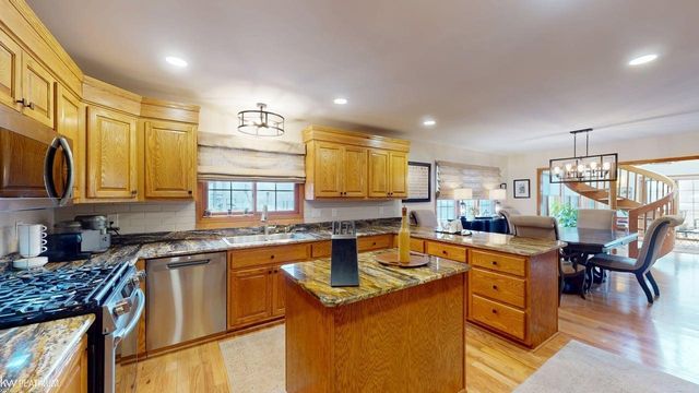 29420 Grandview Street, Harrison Twp, MI 48045