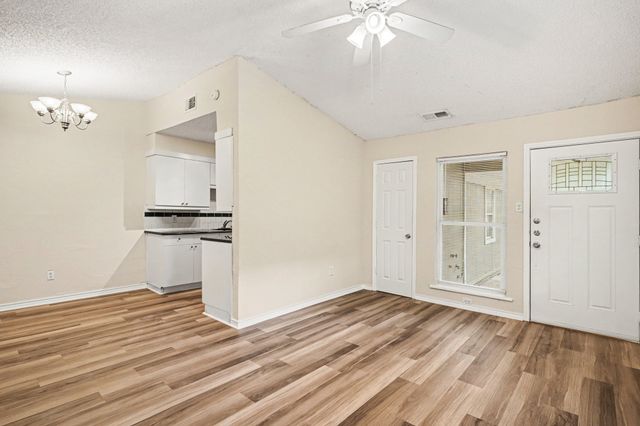 1811 Lipscomb Street, Fort Worth, TX 76110