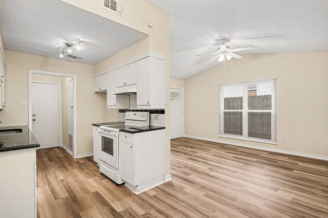 1811 Lipscomb Street, Fort Worth, TX 76110