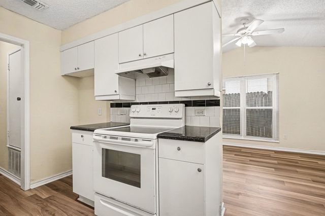 1811 Lipscomb Street, Fort Worth, TX 76110