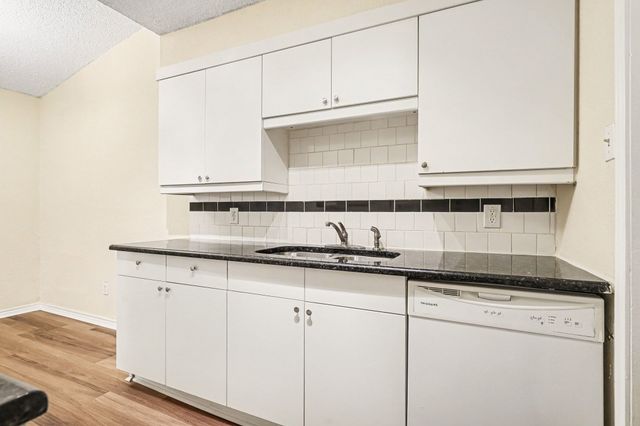 1811 Lipscomb Street, Fort Worth, TX 76110