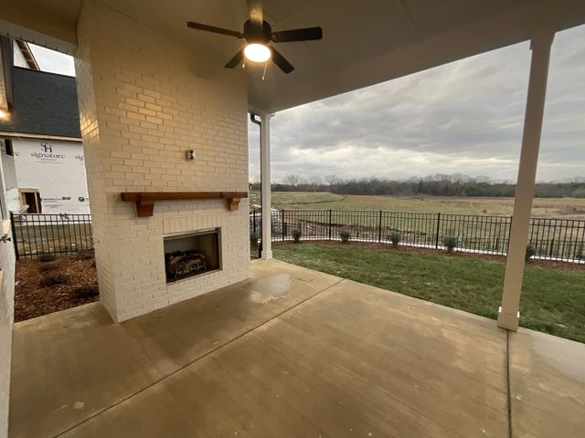 7532 Sutcliff Drive, College Grove, TN 37046