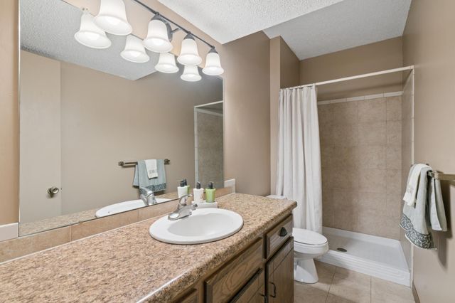 503 Laredo Lane, Chanhassen, MN 55317