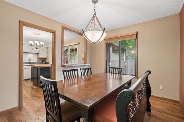 503 Laredo Lane, Chanhassen, MN 55317