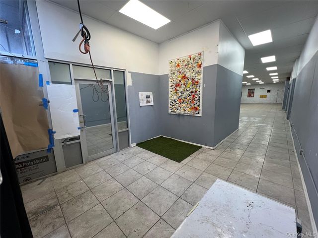 7 S 5th Avenue, Mount Vernon, NY 10550