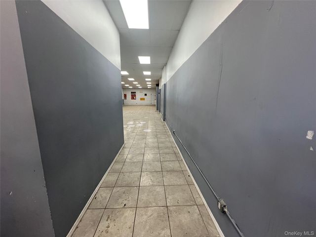 7 S 5th Avenue, Mount Vernon, NY 10550