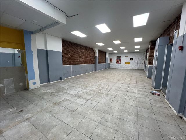 7 S 5th Avenue, Mount Vernon, NY 10550