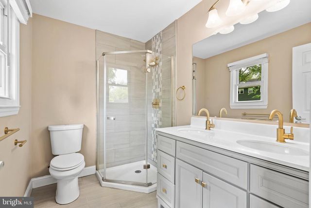 122 OXFORD PL, Mount Laurel, NJ 08054