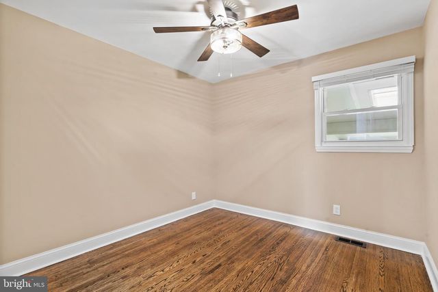 122 OXFORD PL, Mount Laurel, NJ 08054