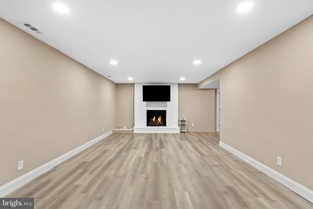 122 OXFORD PL, Mount Laurel, NJ 08054