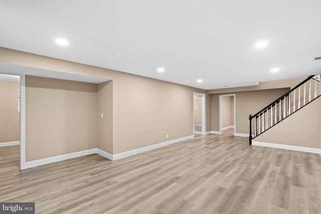 122 OXFORD PL, Mount Laurel, NJ 08054