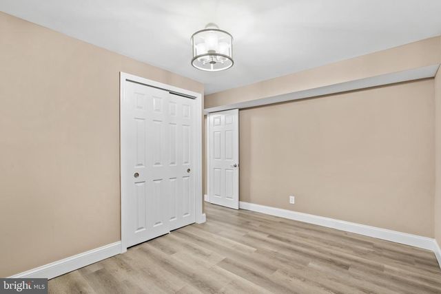 122 OXFORD PL, Mount Laurel, NJ 08054