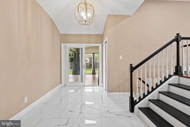 122 OXFORD PL, Mount Laurel, NJ 08054