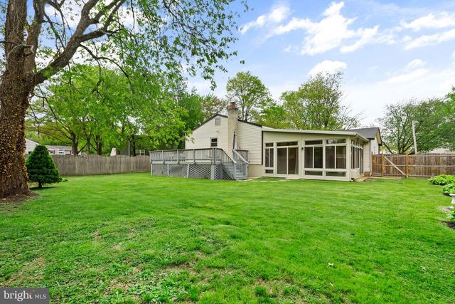 122 OXFORD PL, Mount Laurel, NJ 08054