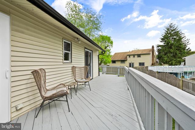 122 OXFORD PL, Mount Laurel, NJ 08054