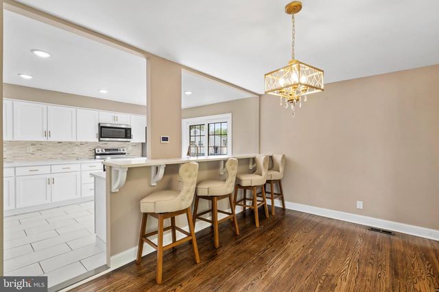 122 OXFORD PL, Mount Laurel, NJ 08054