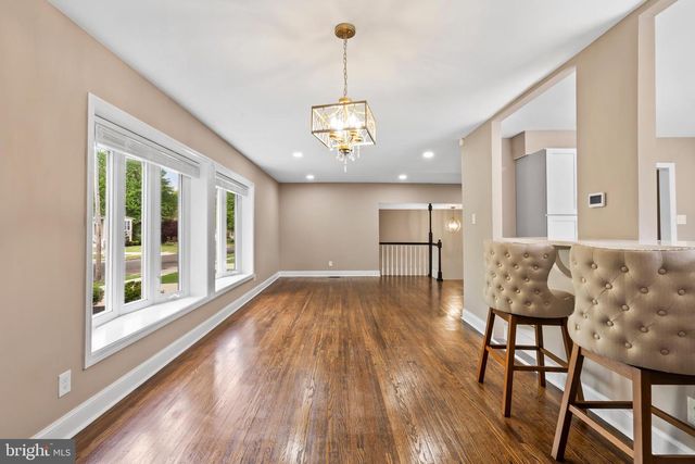 122 OXFORD PL, Mount Laurel, NJ 08054