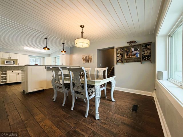 9950 Credit River Boulevard, Prior Lake, MN 55372