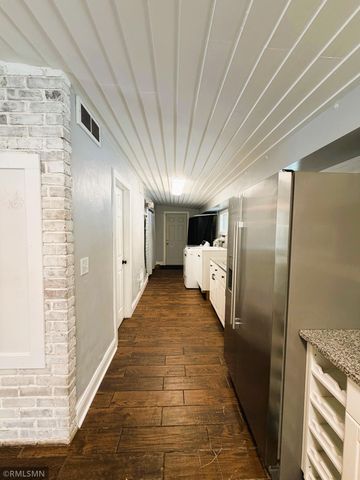 9950 Credit River Boulevard, Prior Lake, MN 55372