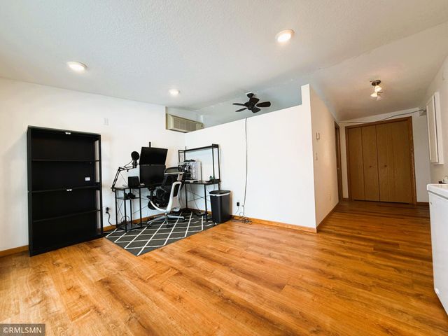 9950 Credit River Boulevard, Prior Lake, MN 55372