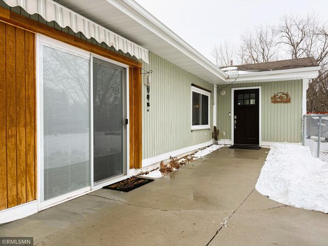 9950 Credit River Boulevard, Prior Lake, MN 55372