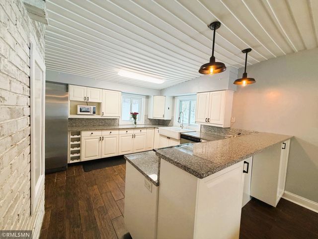 9950 Credit River Boulevard, Prior Lake, MN 55372