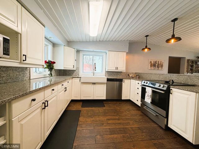 9950 Credit River Boulevard, Prior Lake, MN 55372